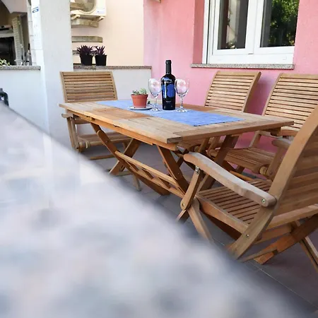 Appartement Cozy Maza With Heated Swimming Pool