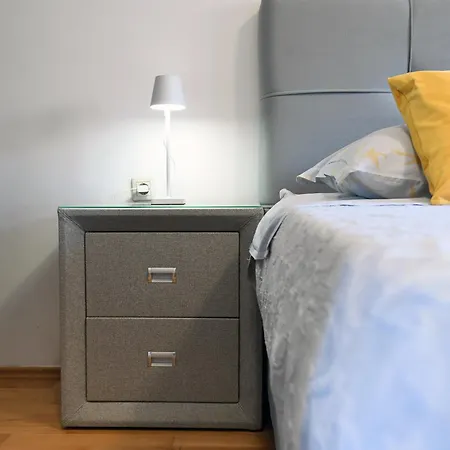 Cozy Maza With Heated Swimming Pool *